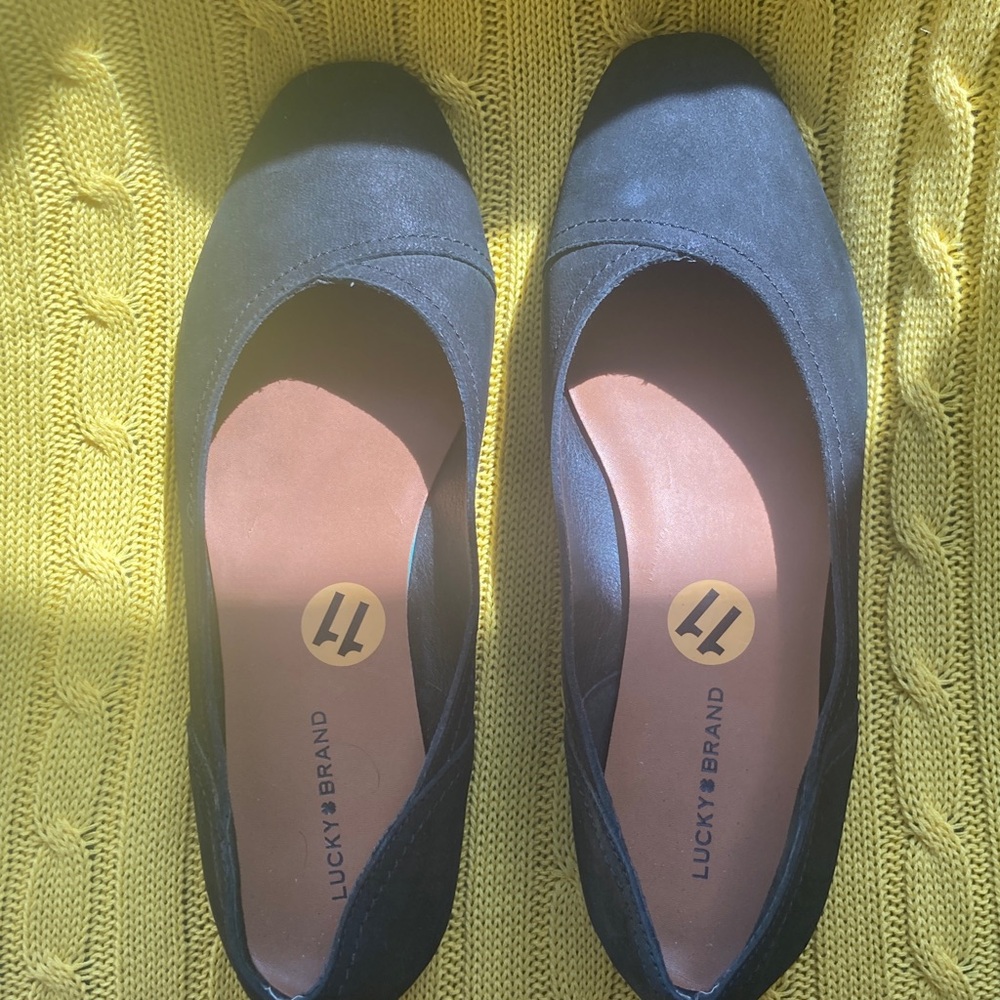 Lucky Brand Women's Elegant Black suede ballerina flats